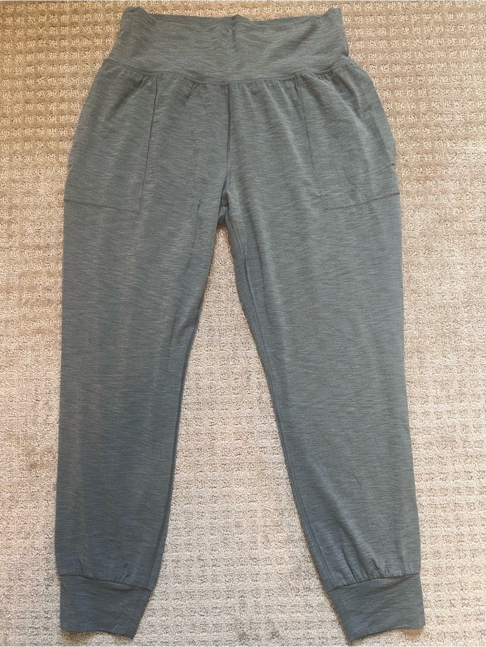 Athleta Salutation Jogger Heather Gray Jogger Pants size Large